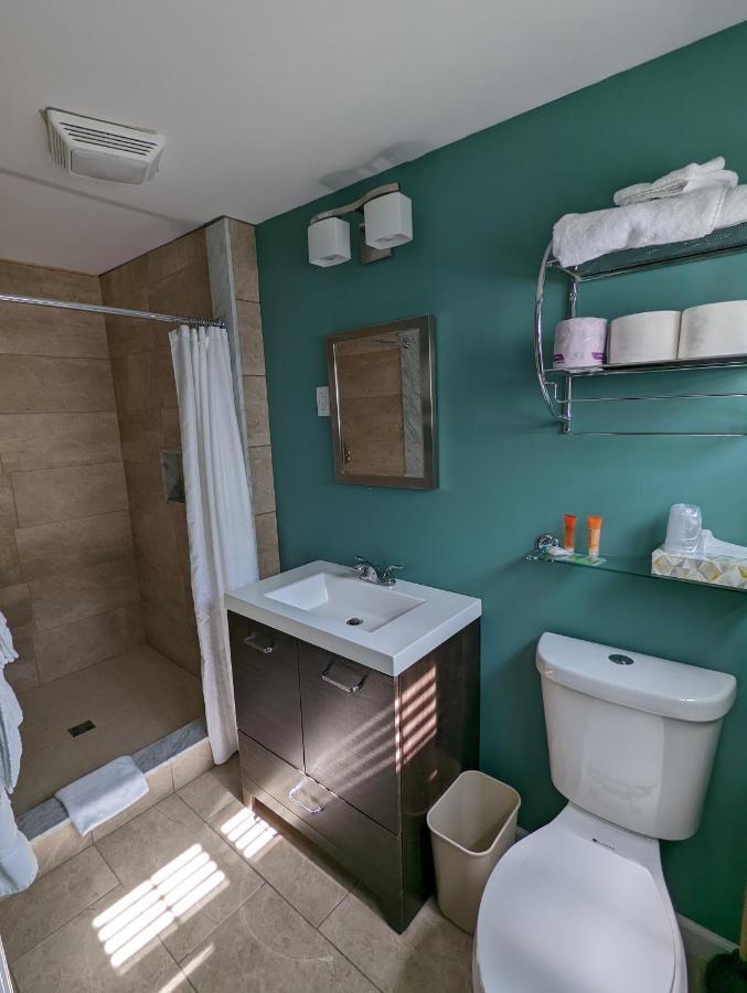 Motel Stanford House Manchester Center Esterno foto